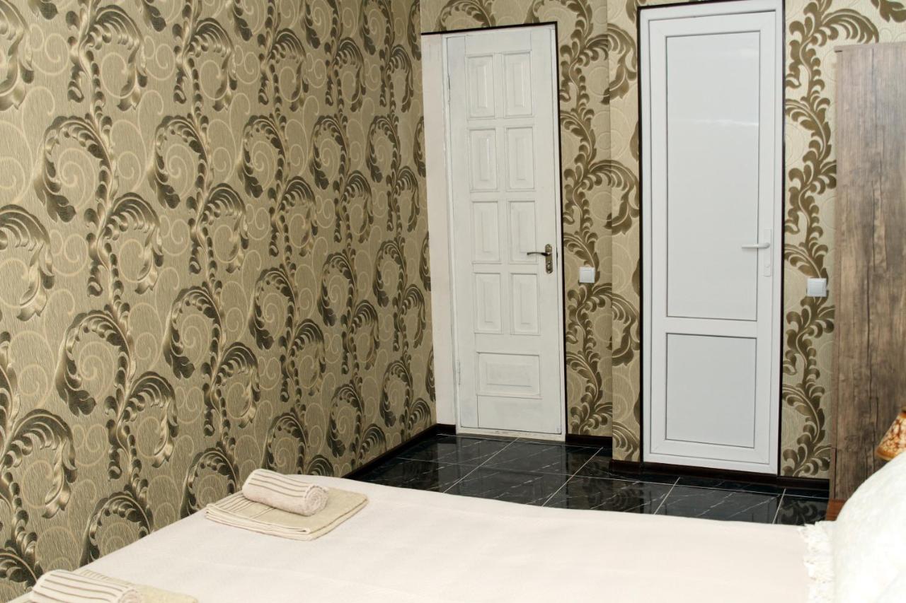 Hotel Georgian Hosts Tbilissi Extérieur photo